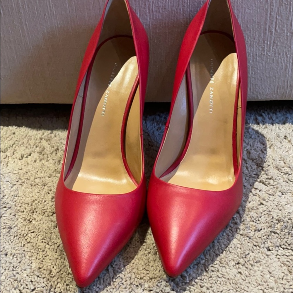 Brand New!! Giuseppe Zanotti Red Leather Pump